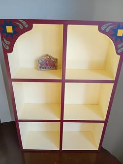 Cupboard for mini ornaments