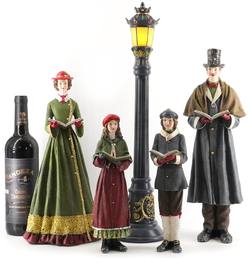 Carol Singers with Light Up Street Lamp - 5pc